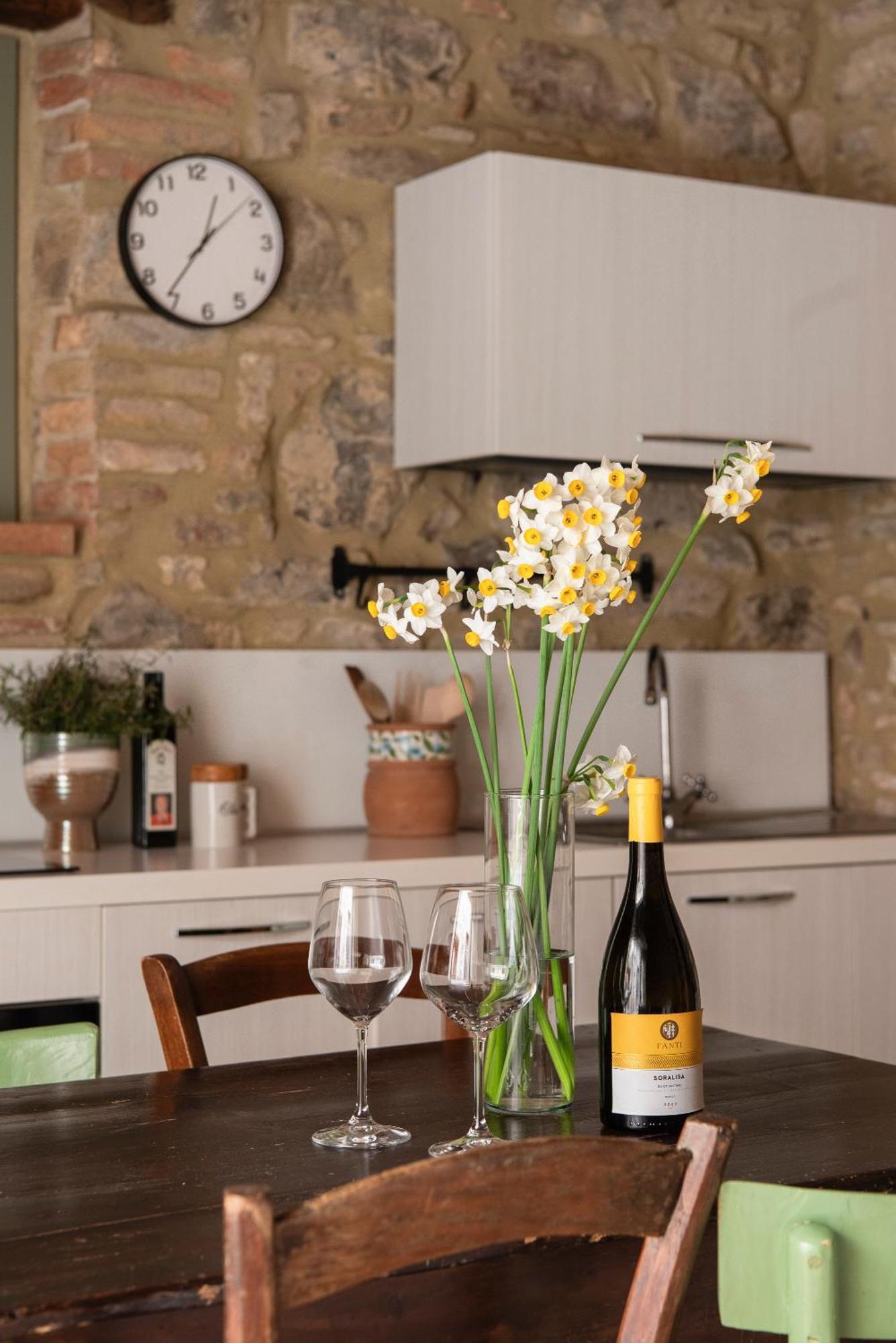 Ferienwohnung Il Borghetto - La Bottega Di Adele Loft Castelnuovo dellʼAbate Exterior foto